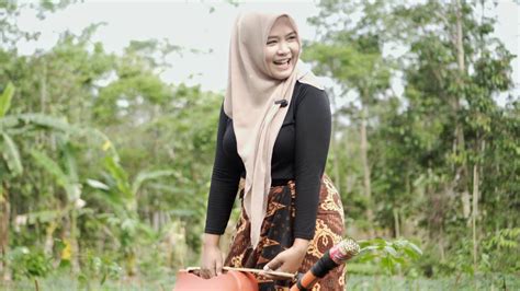 Ngewe Janda Semok Montok .
